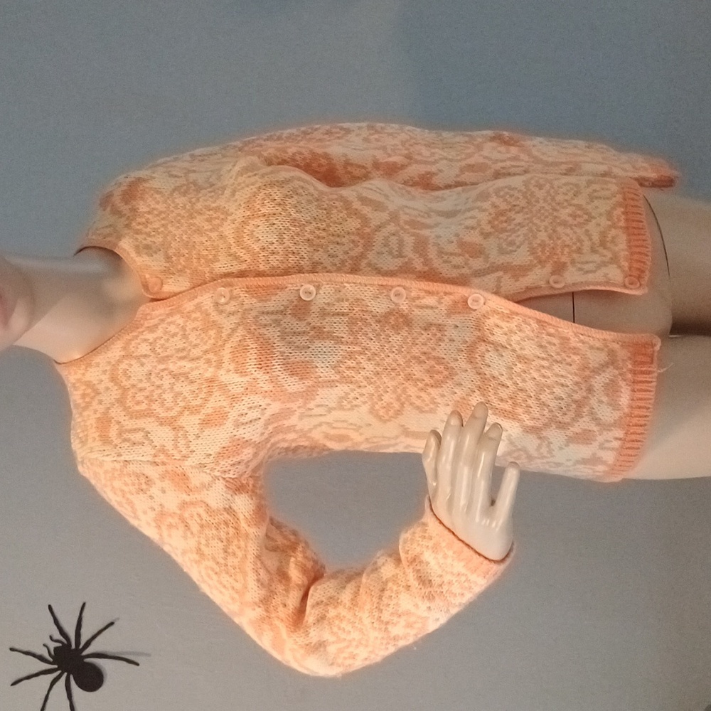 🔥🔥Handknit vintage cardigan wool floral sweater orange & white S